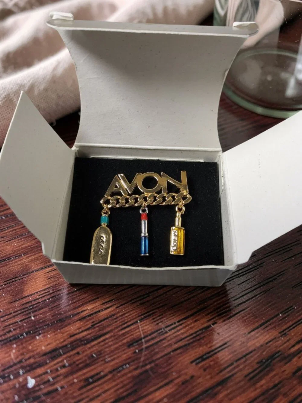 Avon this vintage